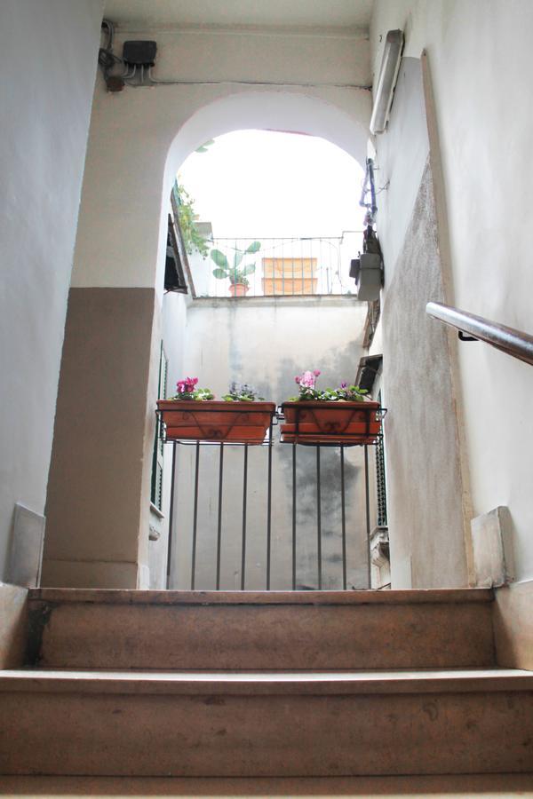 Vesuviane 'E Belle 'Mbriane B&B Napoli Eksteriør bilde